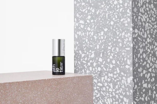 日本知名事務(wù)所用可回收材料打造了一家護(hù)膚品店