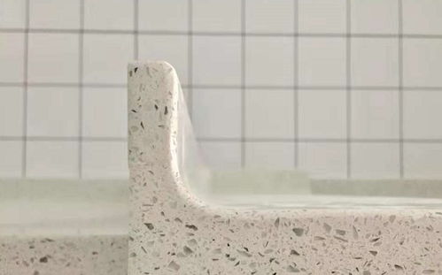 櫥柜臺(tái)面用人造石好還是不銹鋼的好 師傅說(shuō)漏嘴,真后悔沒早知道